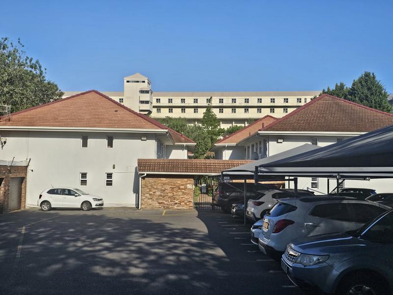 To Let 4 Bedroom Property for Rent in Rondebosch Western Cape